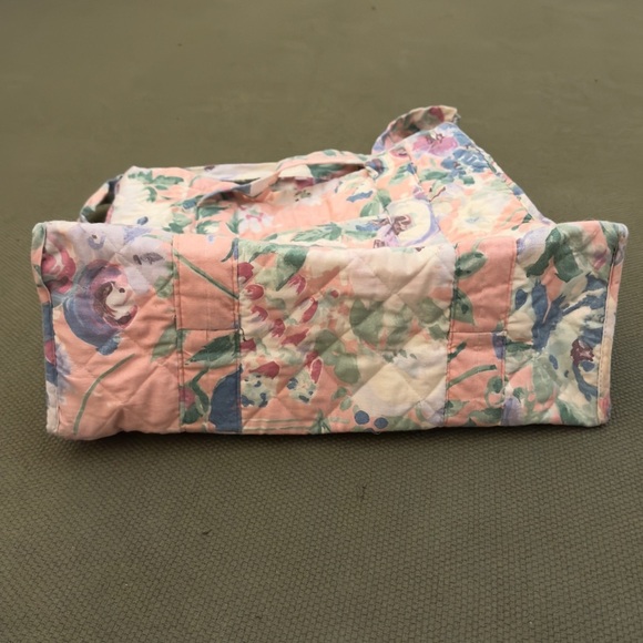 Vintage Quilted Floral Tote Bag - Picture 15 of 16